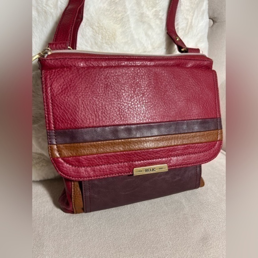 Pre-Owned Relic Faux Leather Crossbody Handbag Purse Red